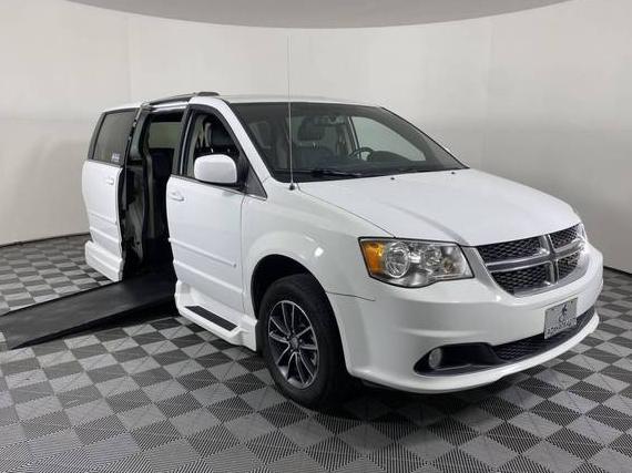 DODGE GRAND CARAVAN 2017 2C4RDGCG0HR865081 image